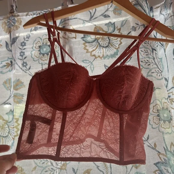 2 Victoria’s Secret sexy lace bustier corset bras 34B - Picture 4 of 13